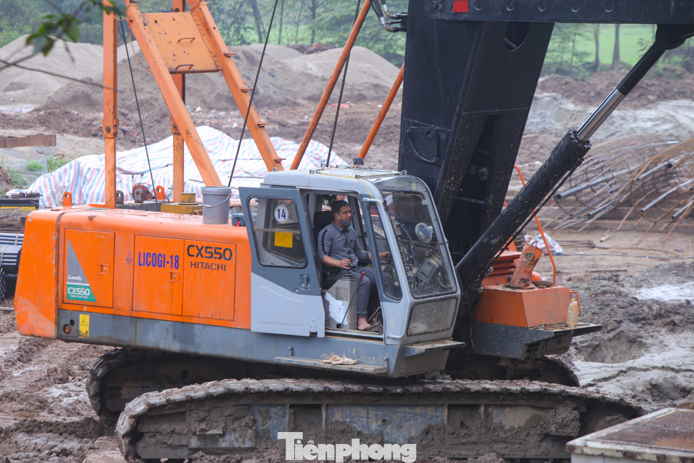 Cận cảnh đại công trường cầu Vĩnh Tuy 2 'nghìn tỷ' vượt sông Hồng ảnh 7