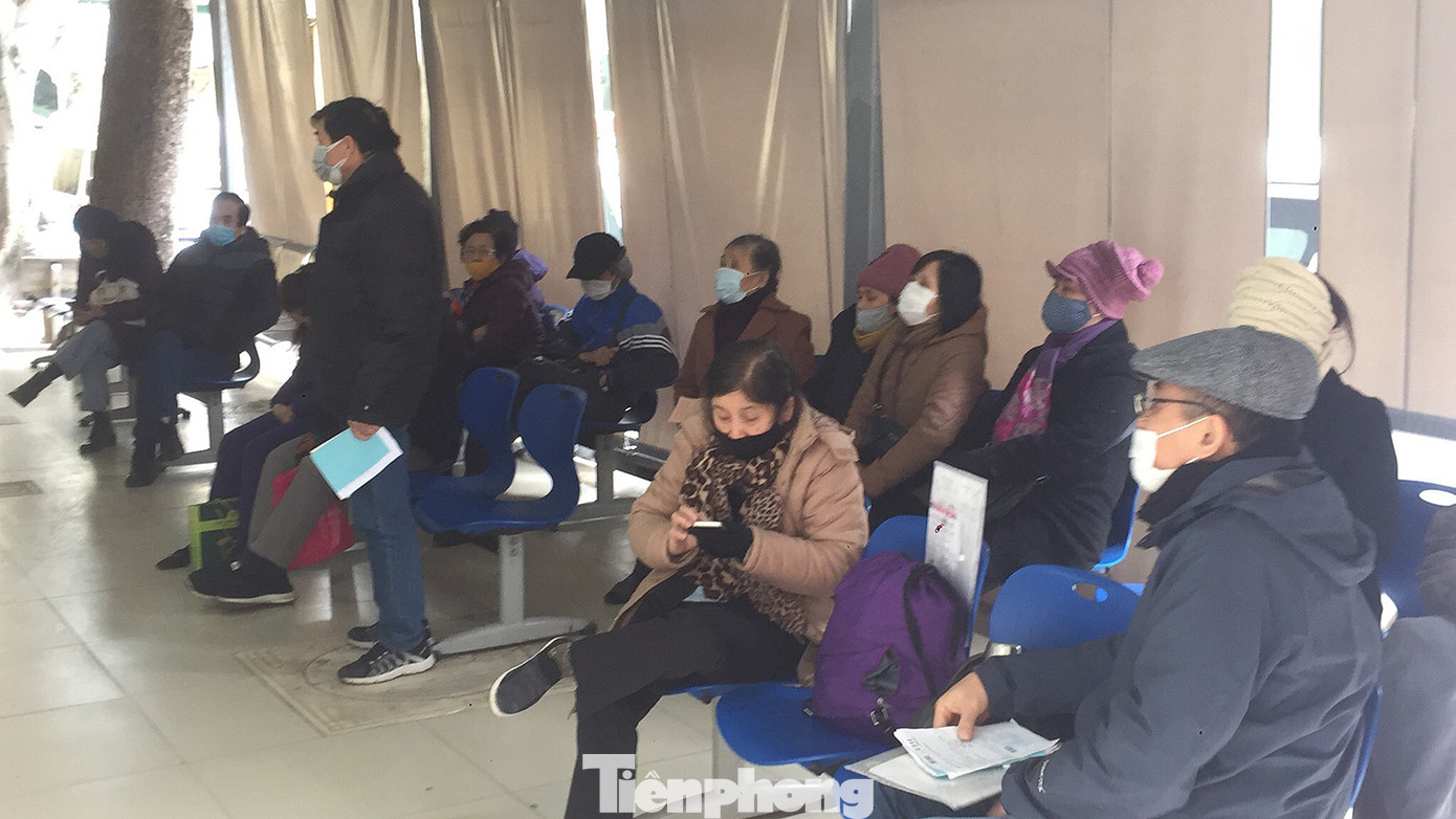 Bệnh viện Hà Nội những ngày rét đậm ảnh 13