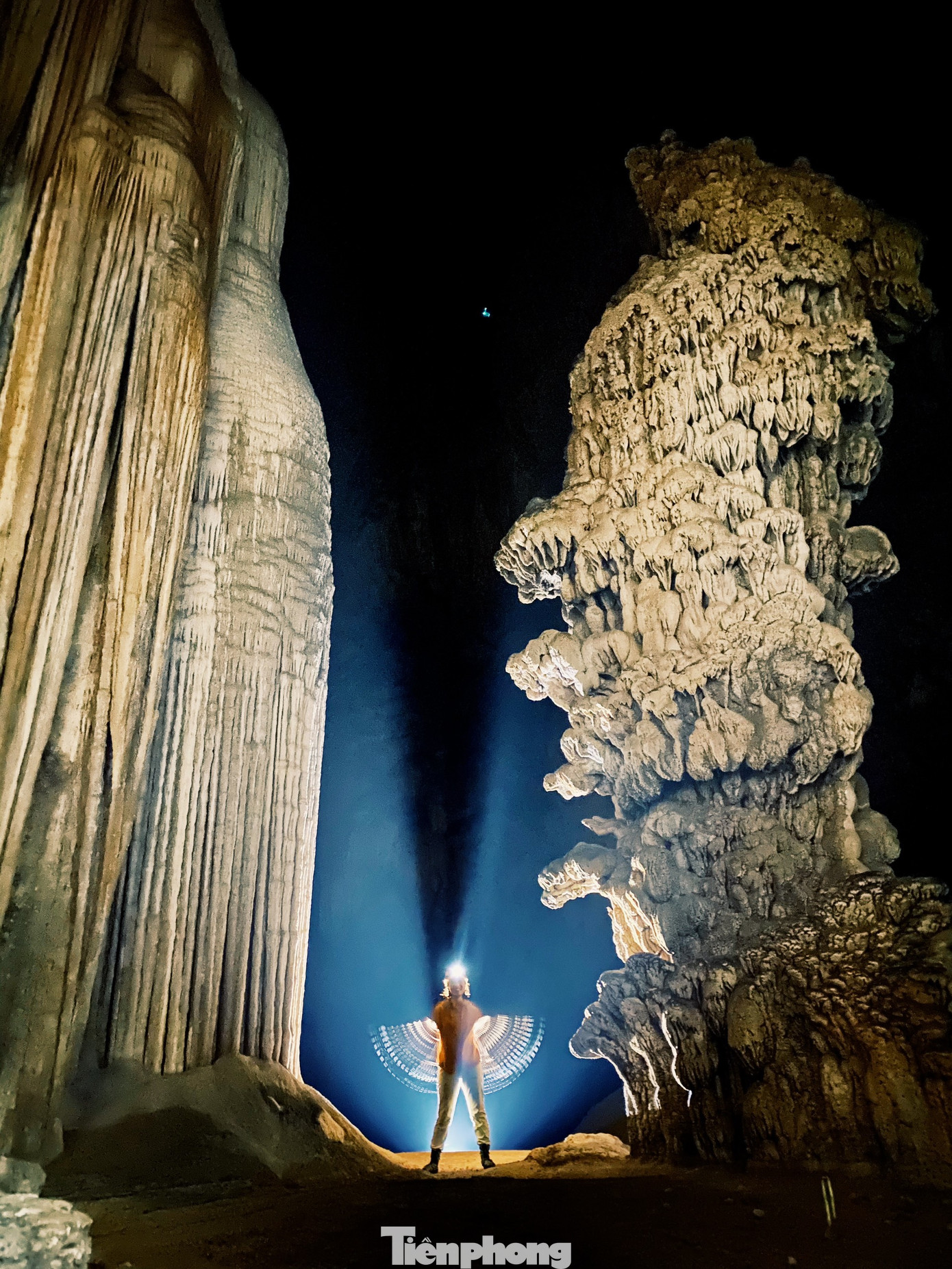 Trầm trồ kinh ngạc trước vẻ đẹp hang Tiên, Quảng Bình ảnh 7