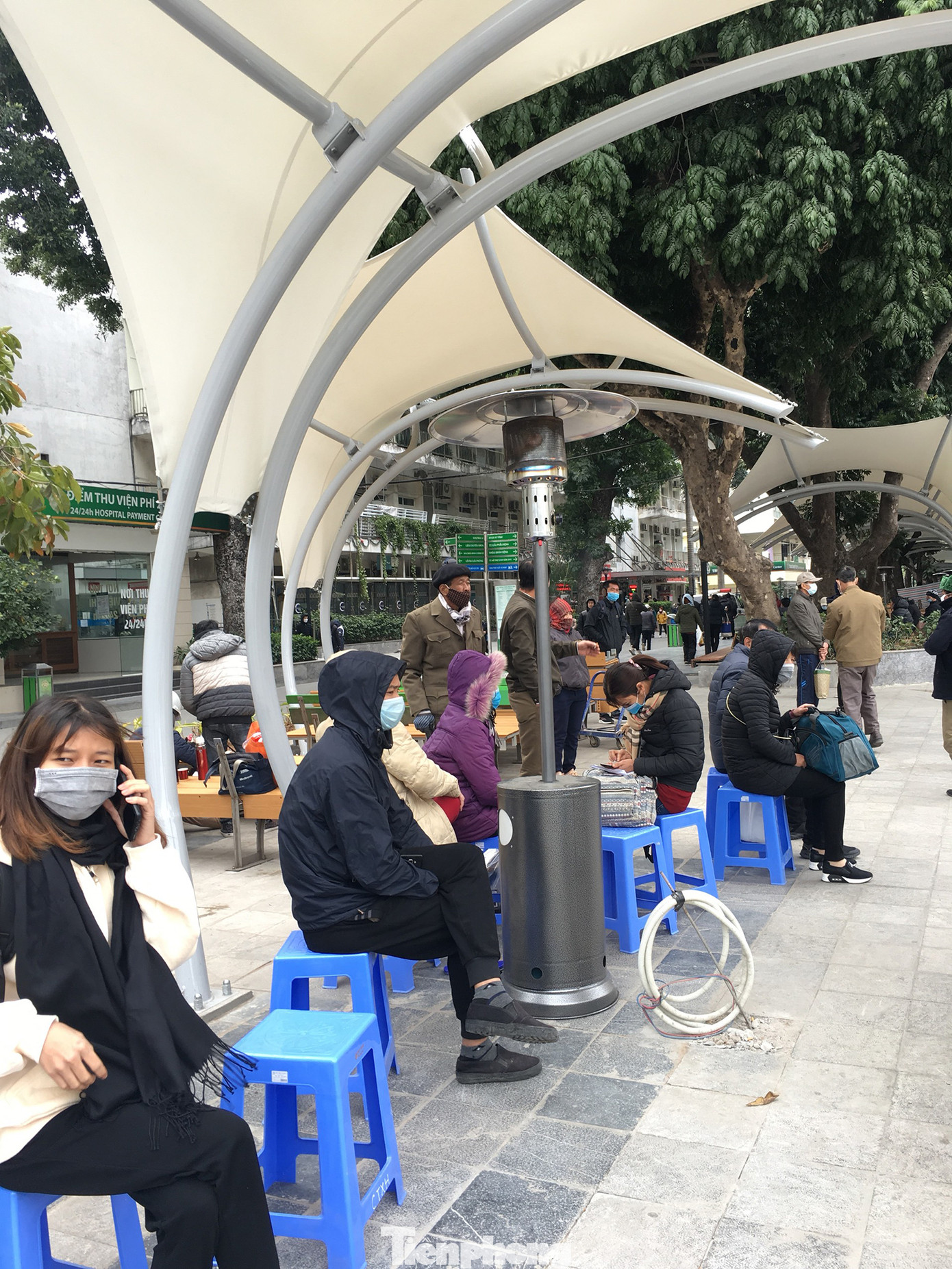 Bệnh viện Hà Nội những ngày rét đậm ảnh 5