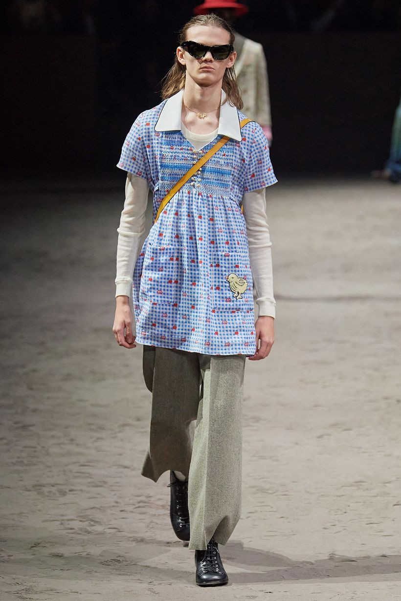 Gucci lại gây choáng với chiếc váy dành riêng cho nam giới có giá tới 60 triệu đồng ảnh 3