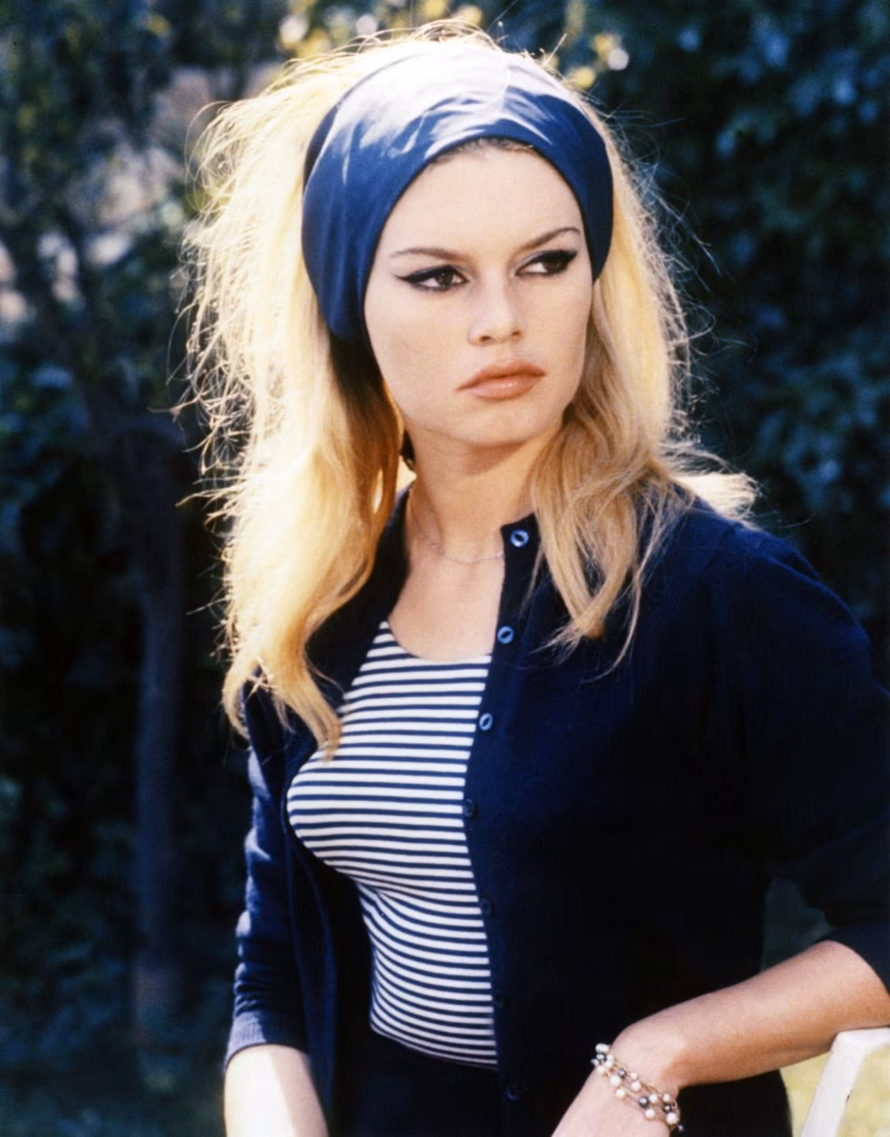 'Biểu tượng gợi cảm' Brigitte Bardot và những phong cách thời trang dẫn đầu xu hướng ảnh 7