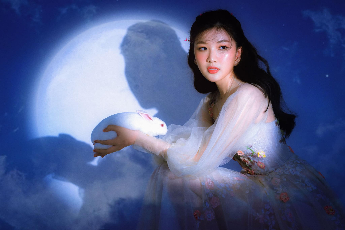 Dàn mỹ nhân Việt hóa chị Hằng Nga đẹp nao lòng ảnh 3