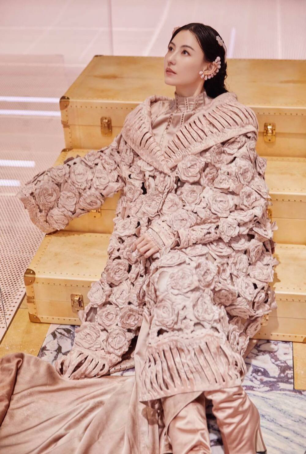 Ba mỹ nhân tuổi 40: Trương Bá Chi, Thư Kỳ, Triệu Vy đọ sắc ảnh 3