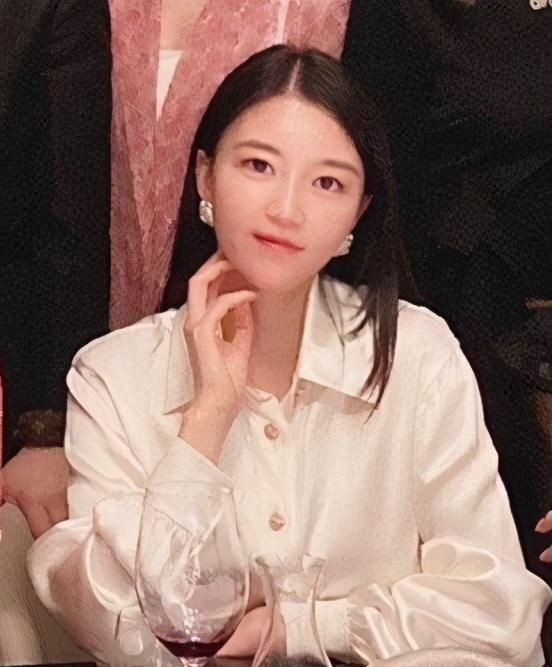 Hé lộ hội bạn thân 'trâm anh thế phiệt' của Angela Baby ảnh 4