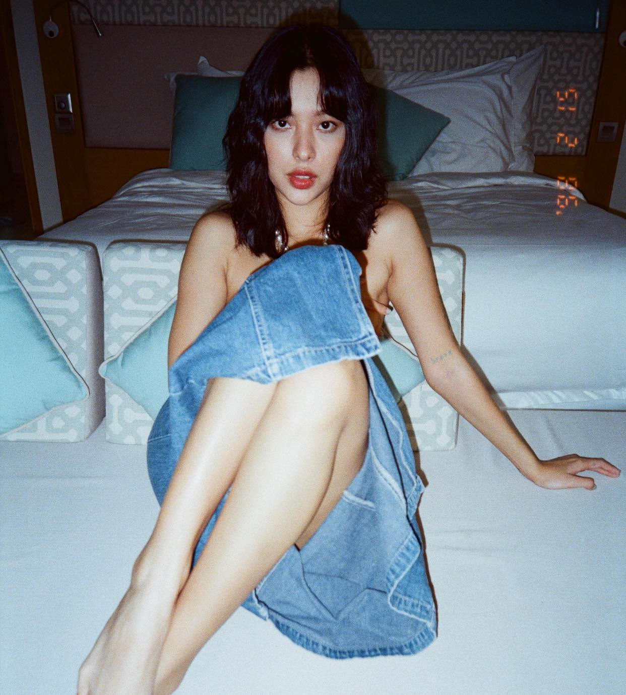 Quán quân The Face Tú Hảo tung ảnh bán nude táo bạo ảnh 3