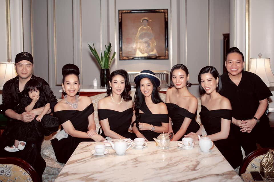 Hoa hậu Hà Kiều Anh khoe vai trần, 'đọ sắc' bên dàn mỹ nhân ảnh 4