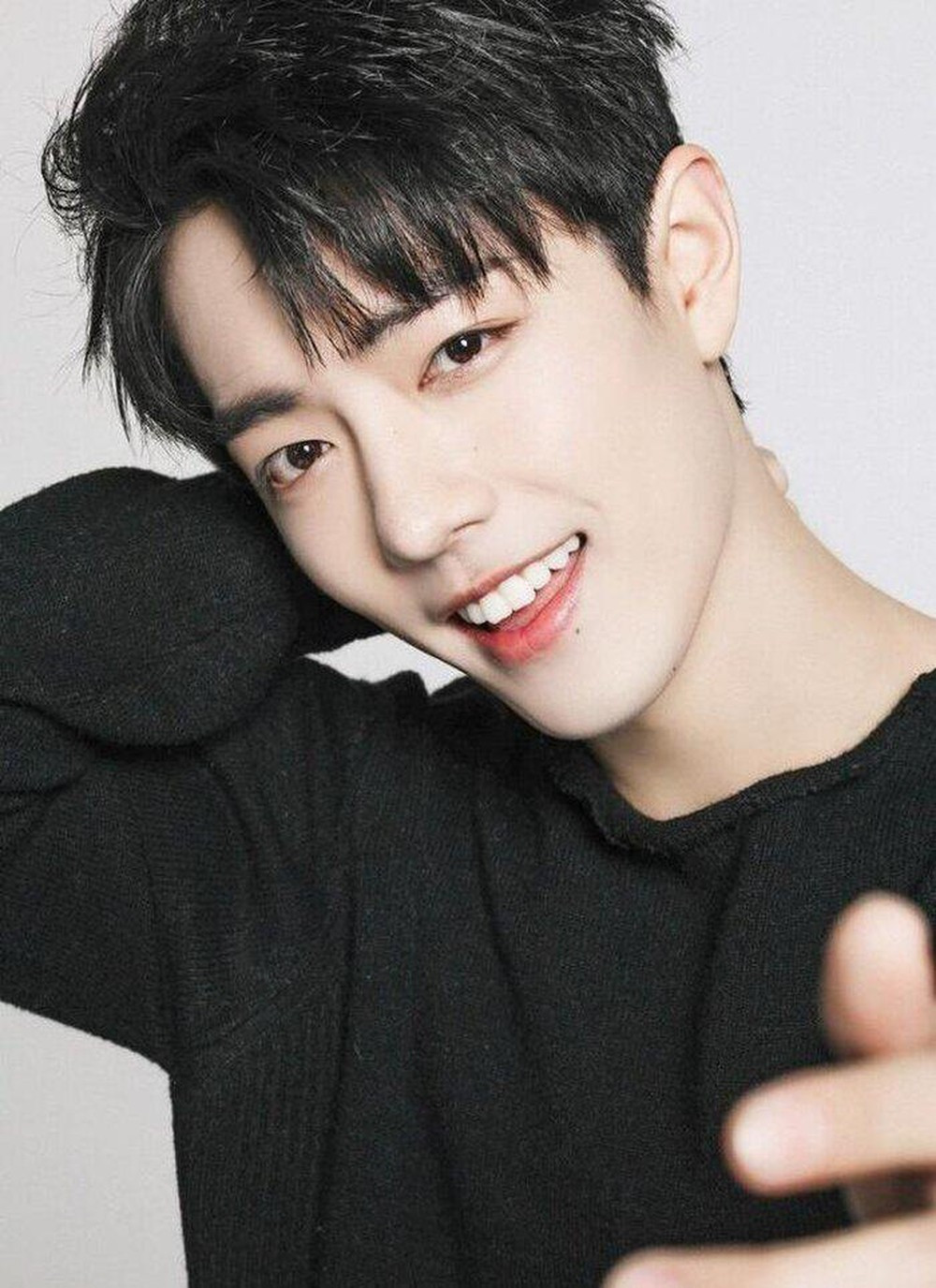 Lộ diện sao nam đẹp trai nhất châu Á, ngôi vị đầu bảng gây tranh cãi ảnh 1