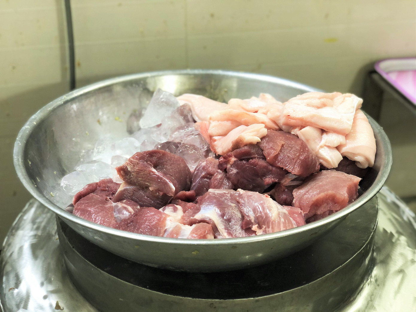 Thăm gia đình 3 thế hệ gần nửa thế kỉ làm giò chả Ước Lễ ảnh 3