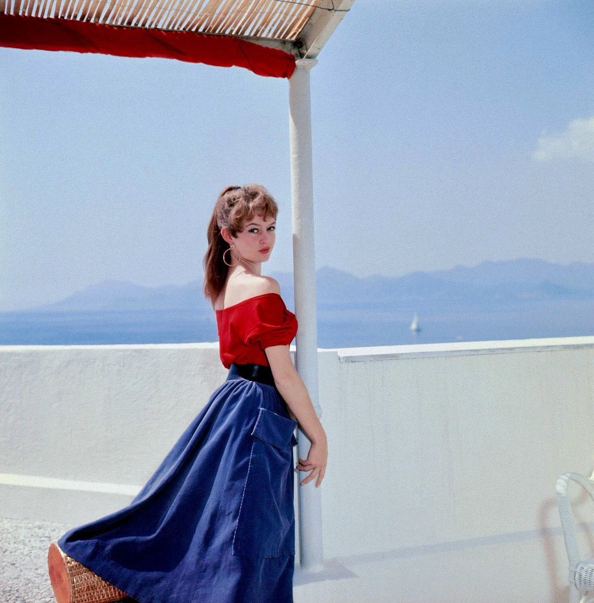 'Biểu tượng gợi cảm' Brigitte Bardot và những phong cách thời trang dẫn đầu xu hướng ảnh 3