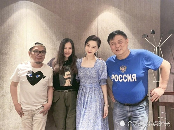 Nam đạo diễn Trung Quốc công khai có người yêu đồng giới kém 33 tuổi ảnh 3