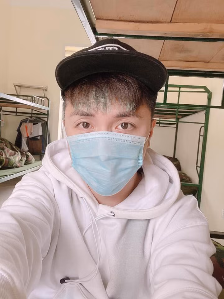 Ca sĩ Minh Vương (M4U) đi cách ly tập trung sau khi diễn ở Hải Dương ảnh 2