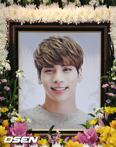Youtuber gây phẫn nộ vì sử dụng cảnh quay đám tang Jonghyun (SHINee) cho ca khúc ảnh 3