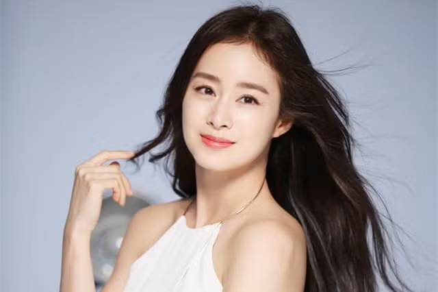 Đài KBS công bố 10 ngôi sao KPop gia thế khủng, sinh ra đã 'ngậm thìa vàng' ảnh 4