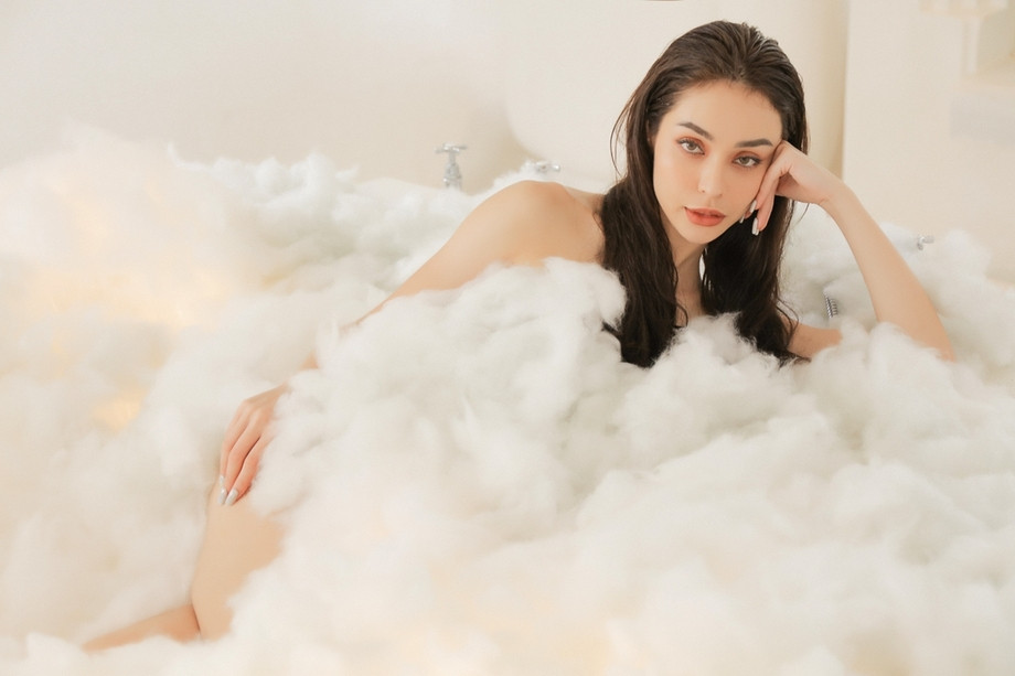 Bảo Hân, Lan Phương và dàn sao Việt nhìn lại một năm nhiều biến động vì COVID-19 ảnh 6