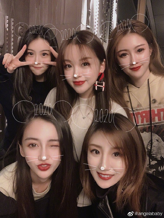 Hé lộ hội bạn thân 'trâm anh thế phiệt' của Angela Baby ảnh 7