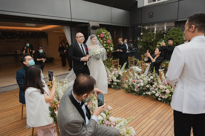Hôn lễ đặc biệt của á hậu Hồng Kông thời COVID-19 ảnh 2