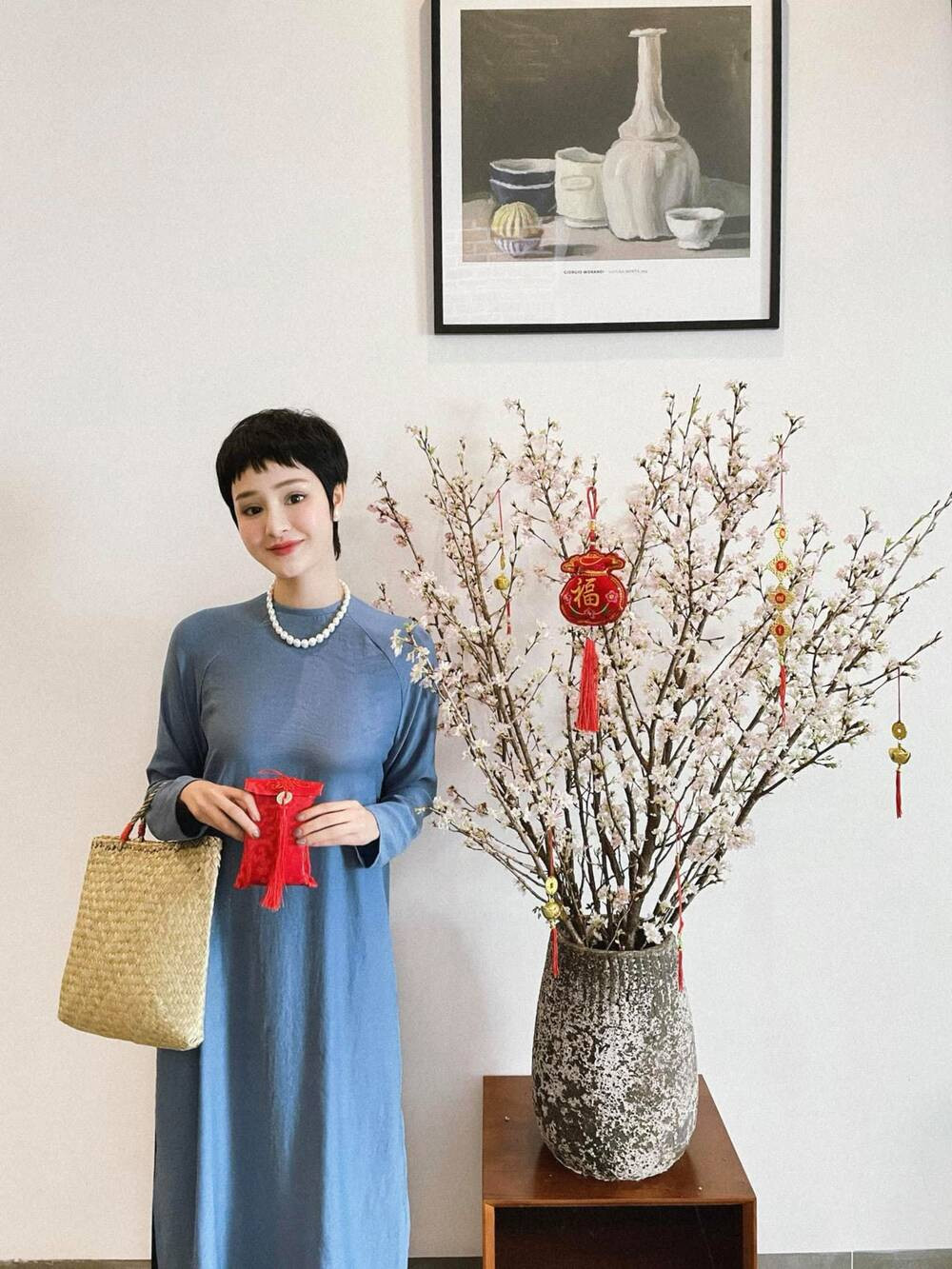 Sao Việt xúng xính áo dài đủ kiểu dáng, màu sắc đẹp ngất ngây đón Tết ảnh 6