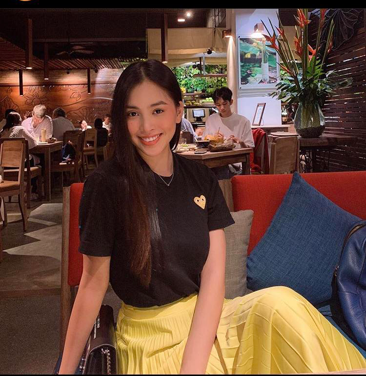 Chăm diện áo phông, Hoa hậu Tiểu Vy có cả '101' cách mix đồ cực khéo ảnh 5