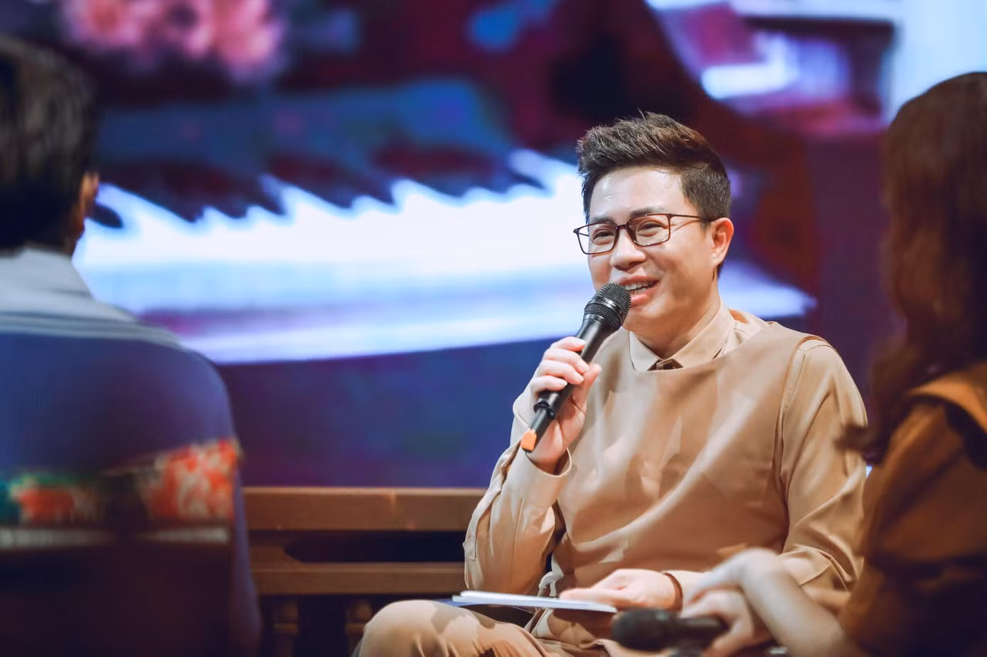 MC Lê Anh tiết lộ bà xã kém 10 tuổi đang mang bầu ảnh 2