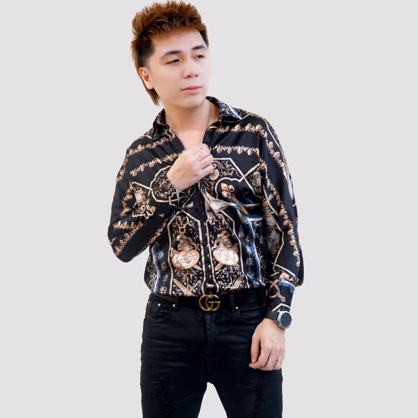Ca sĩ Minh Vương (M4U) đi cách ly tập trung sau khi diễn ở Hải Dương ảnh 1