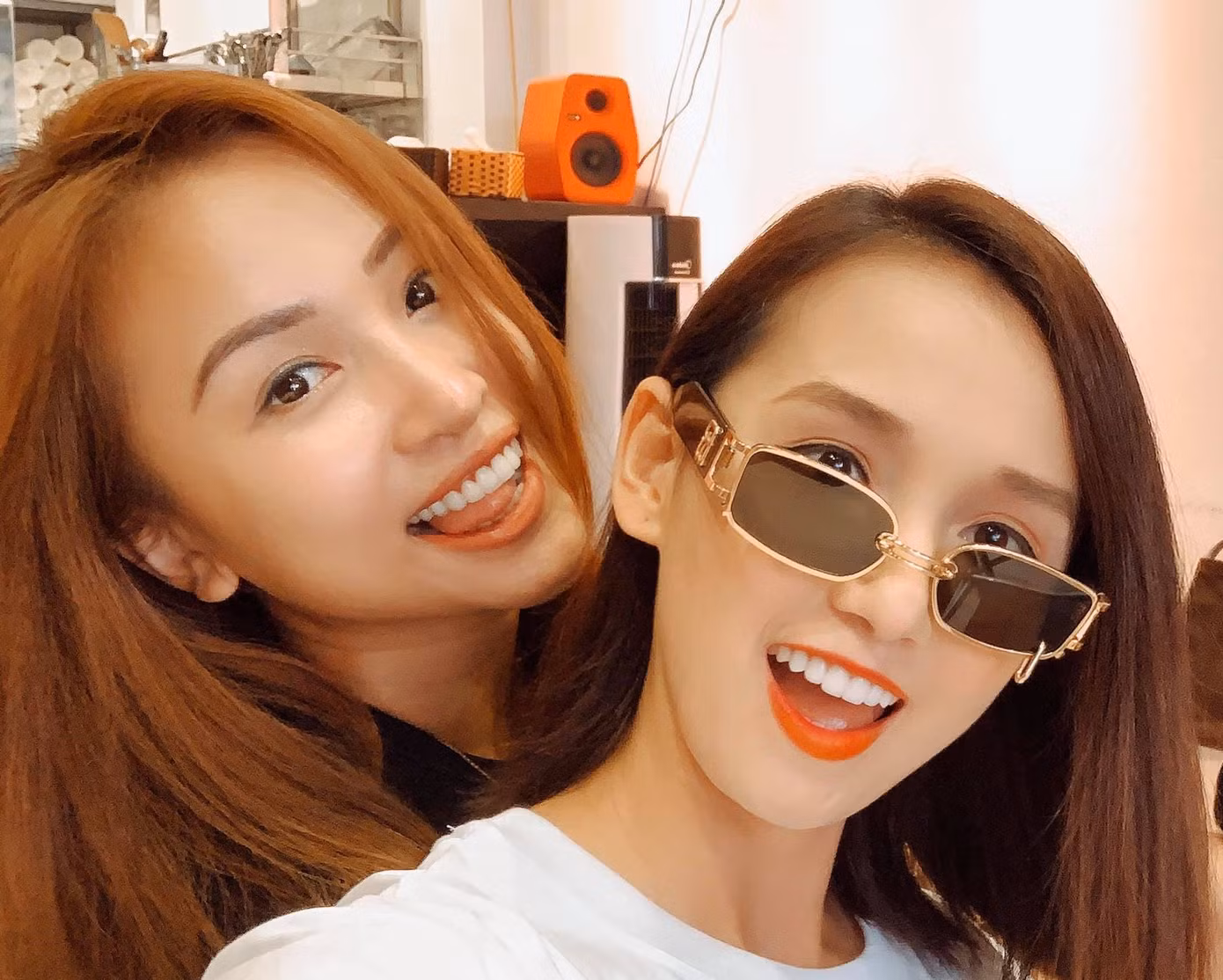 Á hậu Thụy Vân tụ họp cùng hội bạn thân 'vũ trụ VFC' ảnh 4