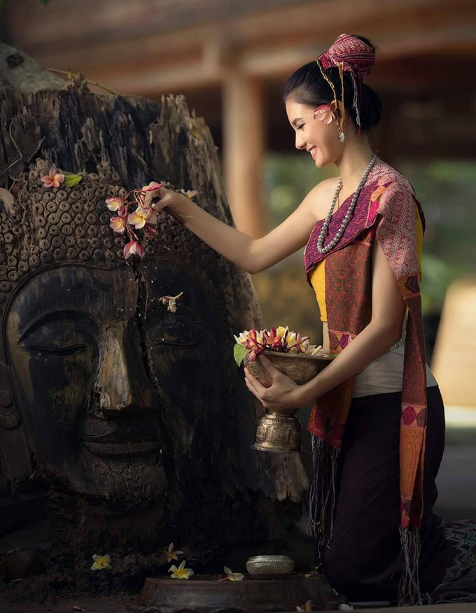 Hoa hậu Lào đẹp nhất lịch sử bất ngờ quay lại đường đua Hoa hậu Hoàn vũ ảnh 5