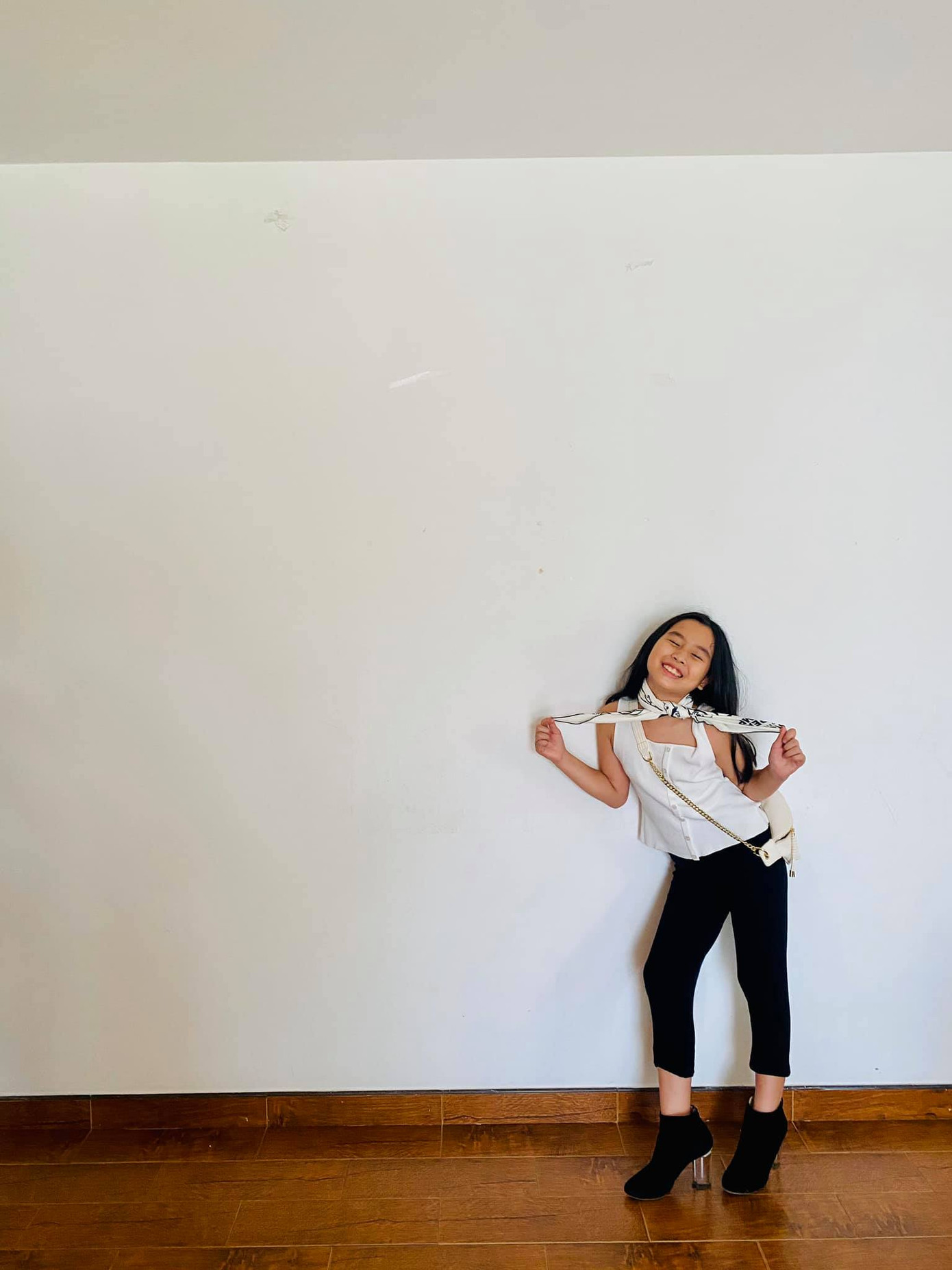 Con gái Hồ Hoài Anh - Lưu Hương Giang 'gây sốt' vì tự mix đồ không kém fashionista ảnh 2