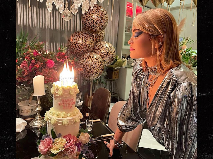 Tổ chức tiệc giữa dịch COVID-19, ca sĩ Rita Ora xin lỗi và chịu nộp phạt số tiền 'khủng' ảnh 2