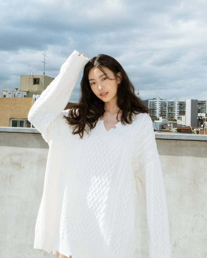 Nhan sắc cô gái 17 tuổi đầu tiên đầu quân cho công ty Bi Rain ảnh 5