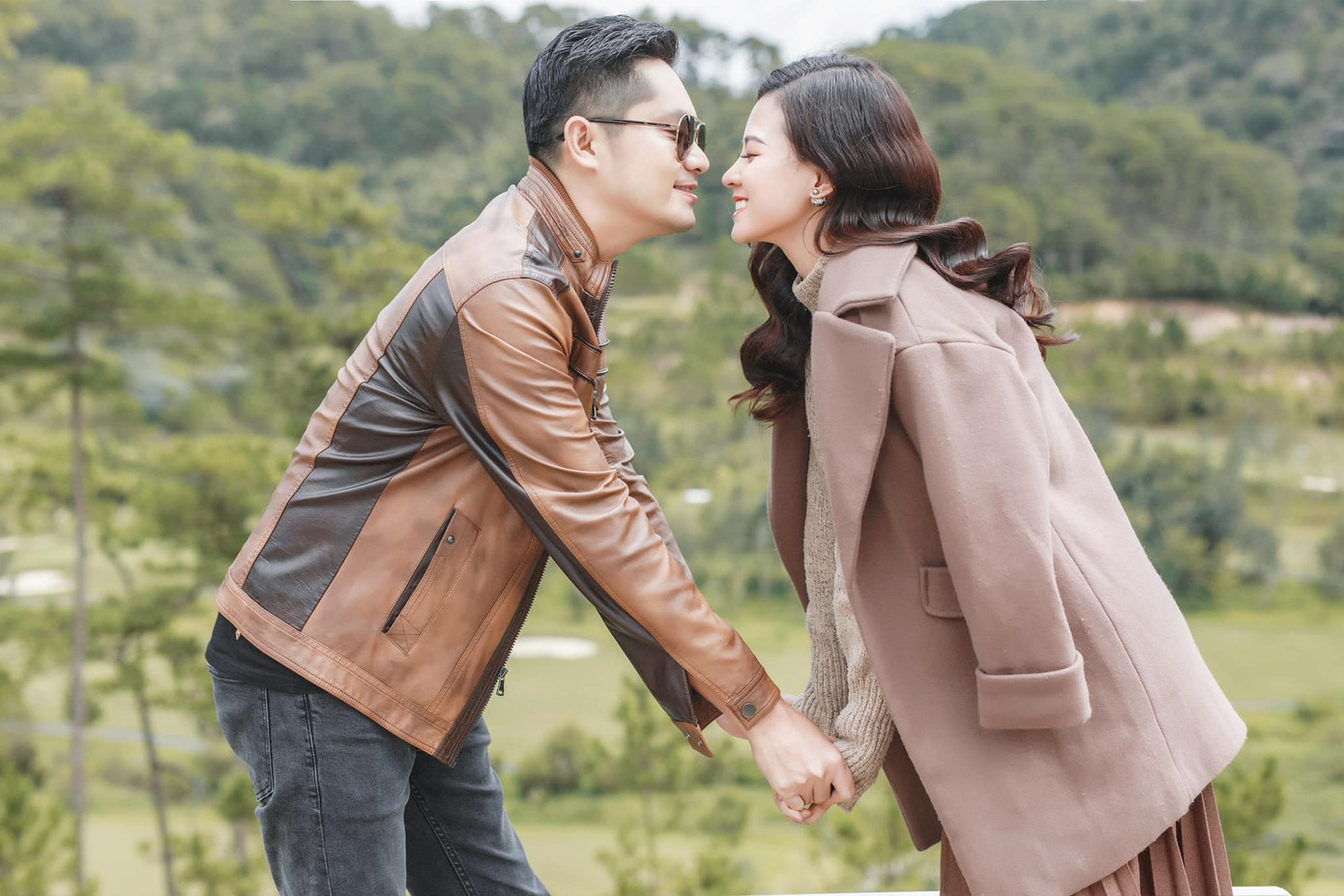 Tình cũ của Ninh Dương Lan Ngọc công khai bạn gái kém 8 tuổi ảnh 2