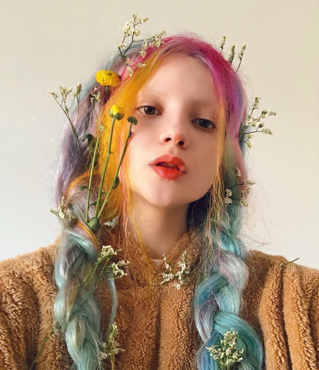 Sắc vóc xinh đẹp như búp bê của hotgirl Ukraine ảnh 2