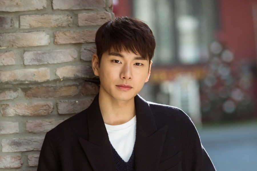 Đài KBS công bố 10 ngôi sao KPop gia thế khủng, sinh ra đã 'ngậm thìa vàng' ảnh 8