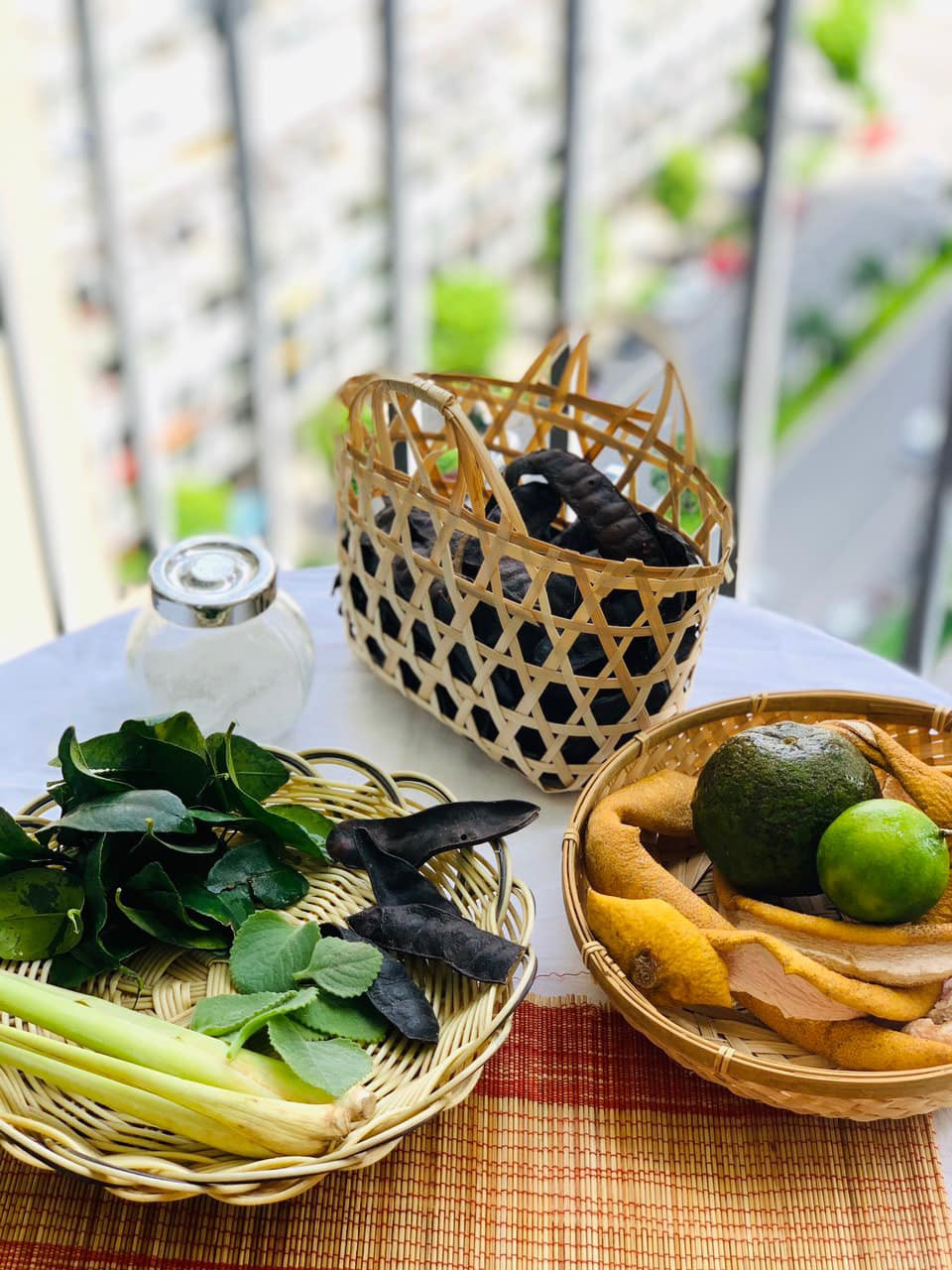 Bí quyết gìn giữ mái tóc mây của Hoa hậu Ngọc Hân ảnh 2