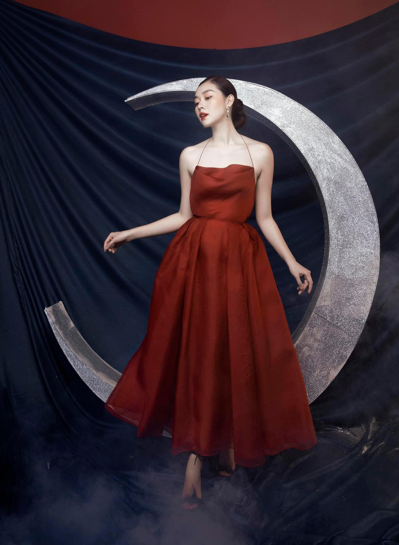 Dàn mỹ nhân Việt hóa chị Hằng Nga đẹp nao lòng ảnh 2