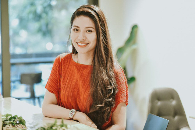 BTV Ngọc Trinh tái xuất sau thời gian vắng bóng trên sóng VTV ảnh 1