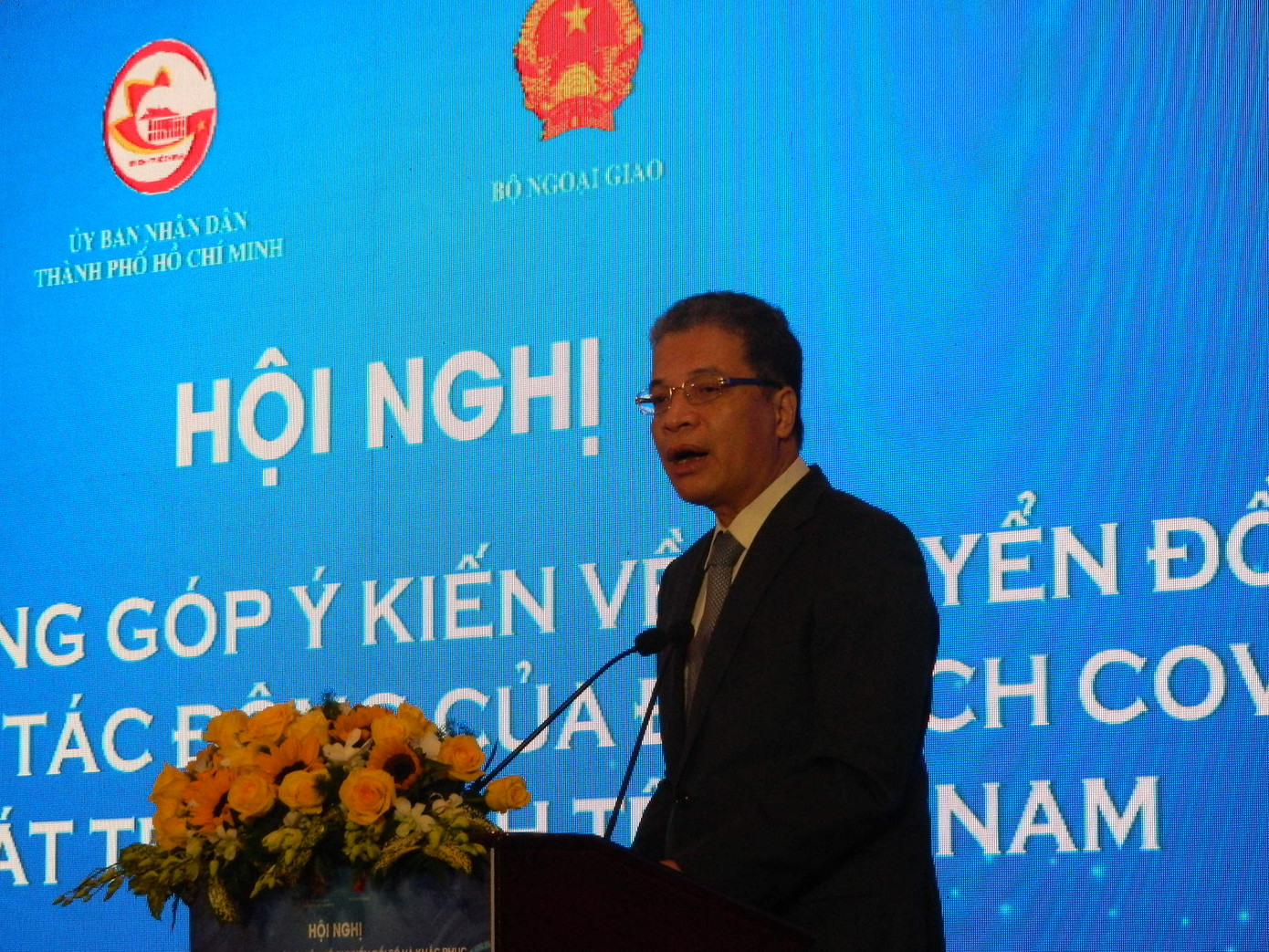 Kiều bào hiến kế khắc phục tác động của dịch COVID-19 ảnh 5