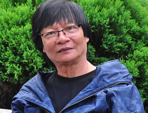 Nhà văn Đoàn Thạch Biền tặng bản quyền toàn bộ những tác phẩm cho Công ty Huyền Đức ảnh 2