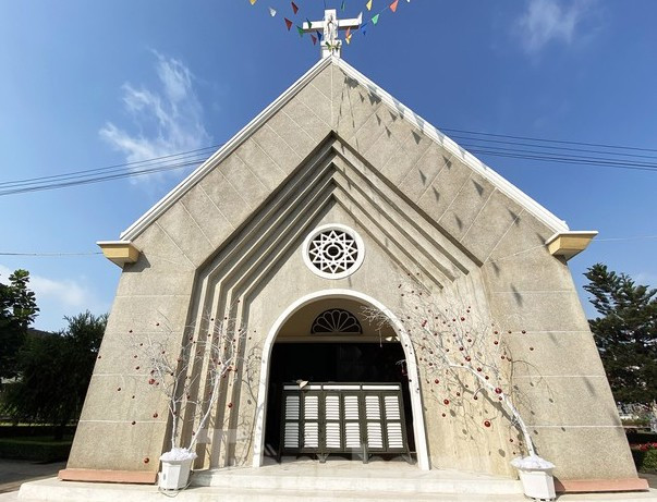 Sở VH&TT chính thức trao bằng xếp hạng Di tích cho Nhà thờ Thủ Thiêm ảnh 2