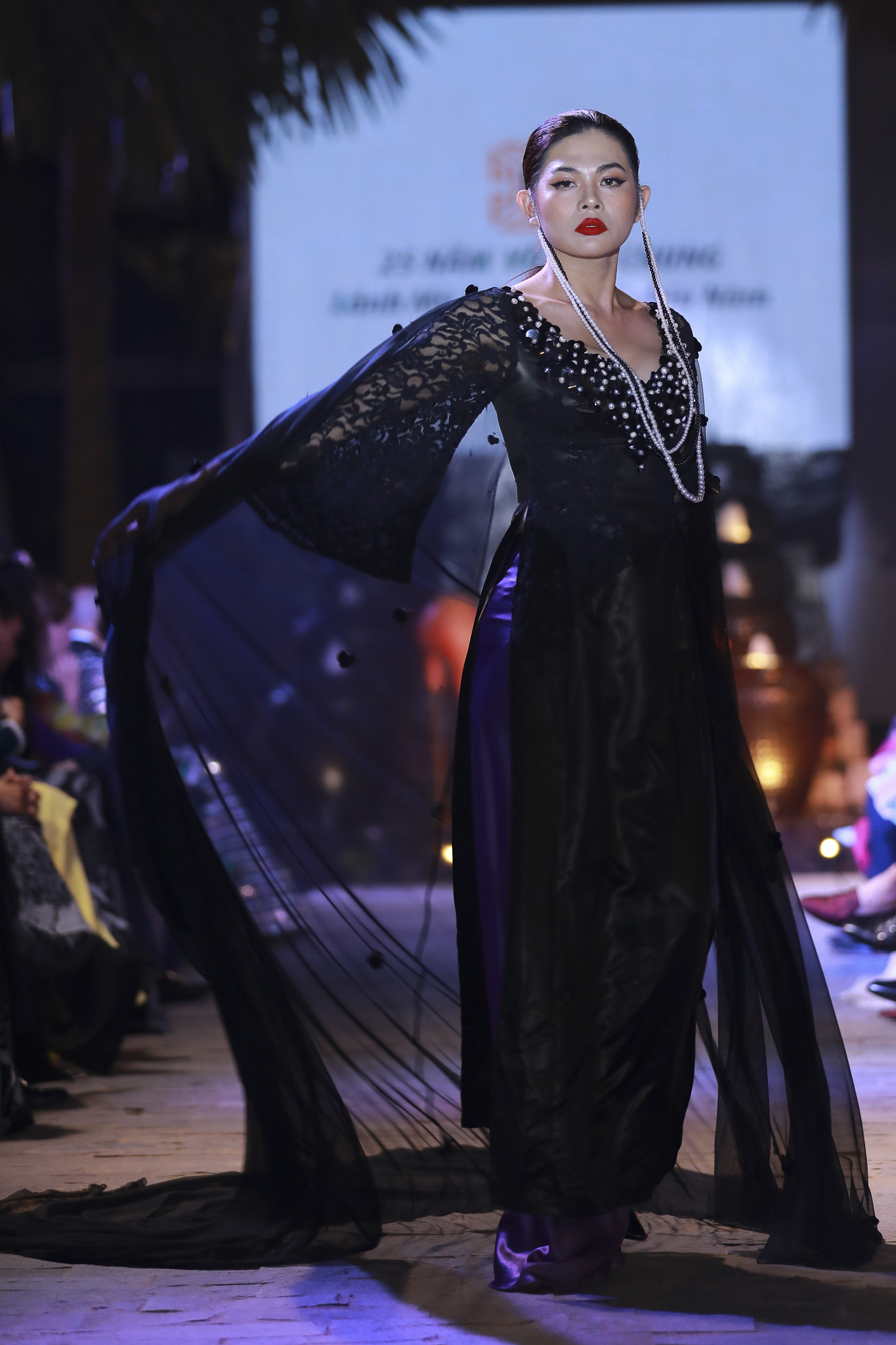 Hàng trăm nghệ sỹ tham gia giới thiệu các bộ sưu tập từ lụa Lãnh Mỹ A ảnh 4