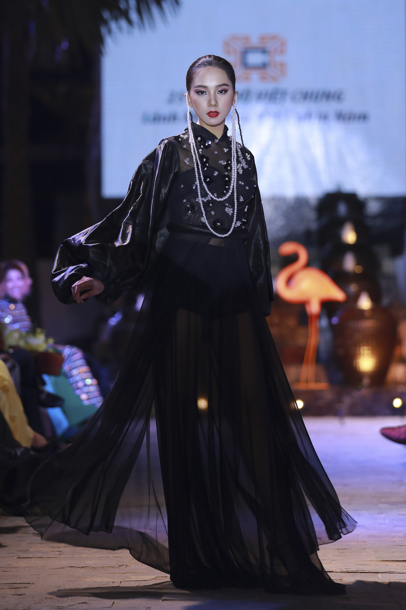 Hàng trăm nghệ sỹ tham gia giới thiệu các bộ sưu tập từ lụa Lãnh Mỹ A ảnh 5