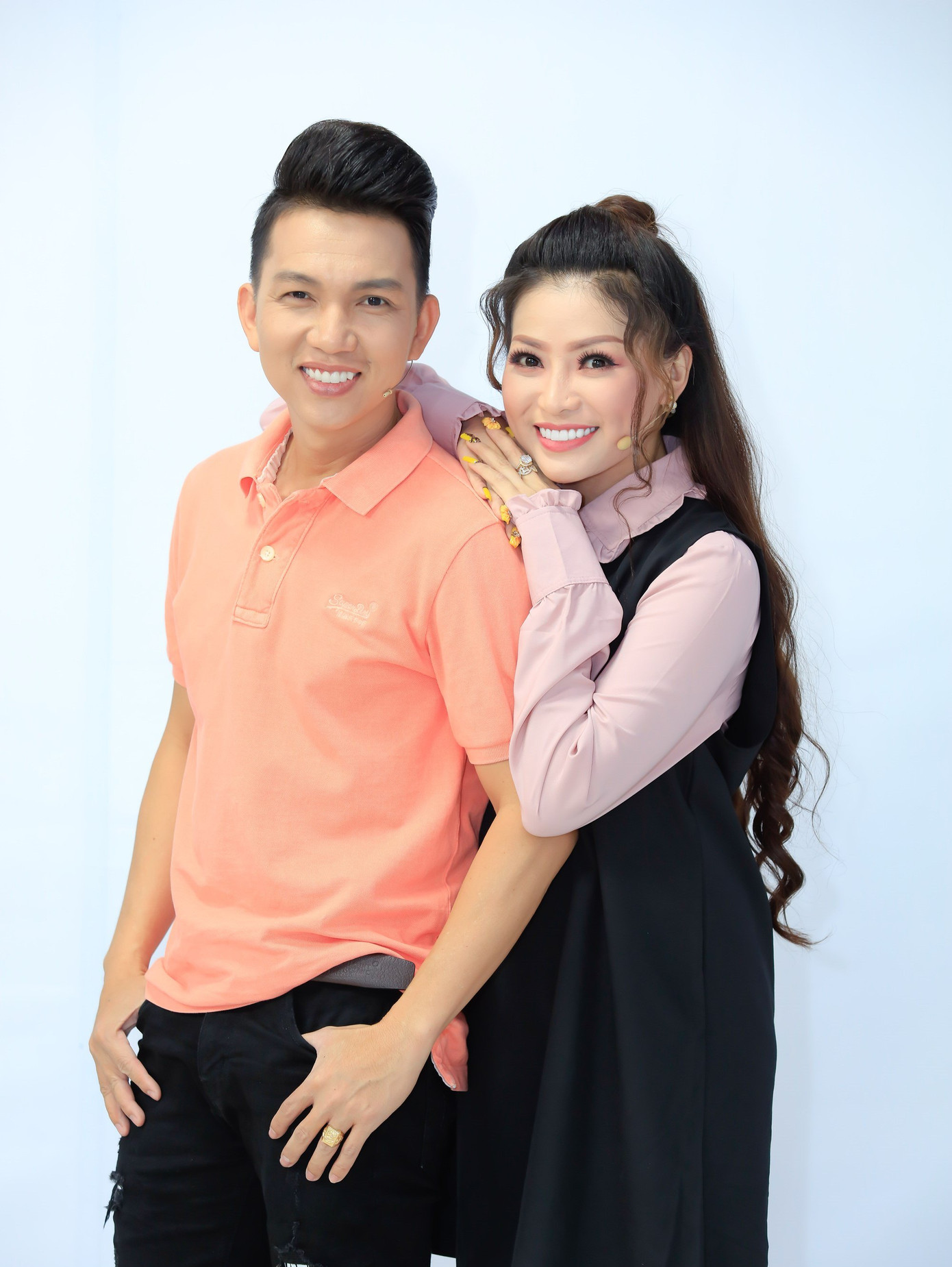 Cặp đôi nghệ sỹ cải lương đầu tư tiền tỷ để hy vọng thắng Gameshow ảnh 3