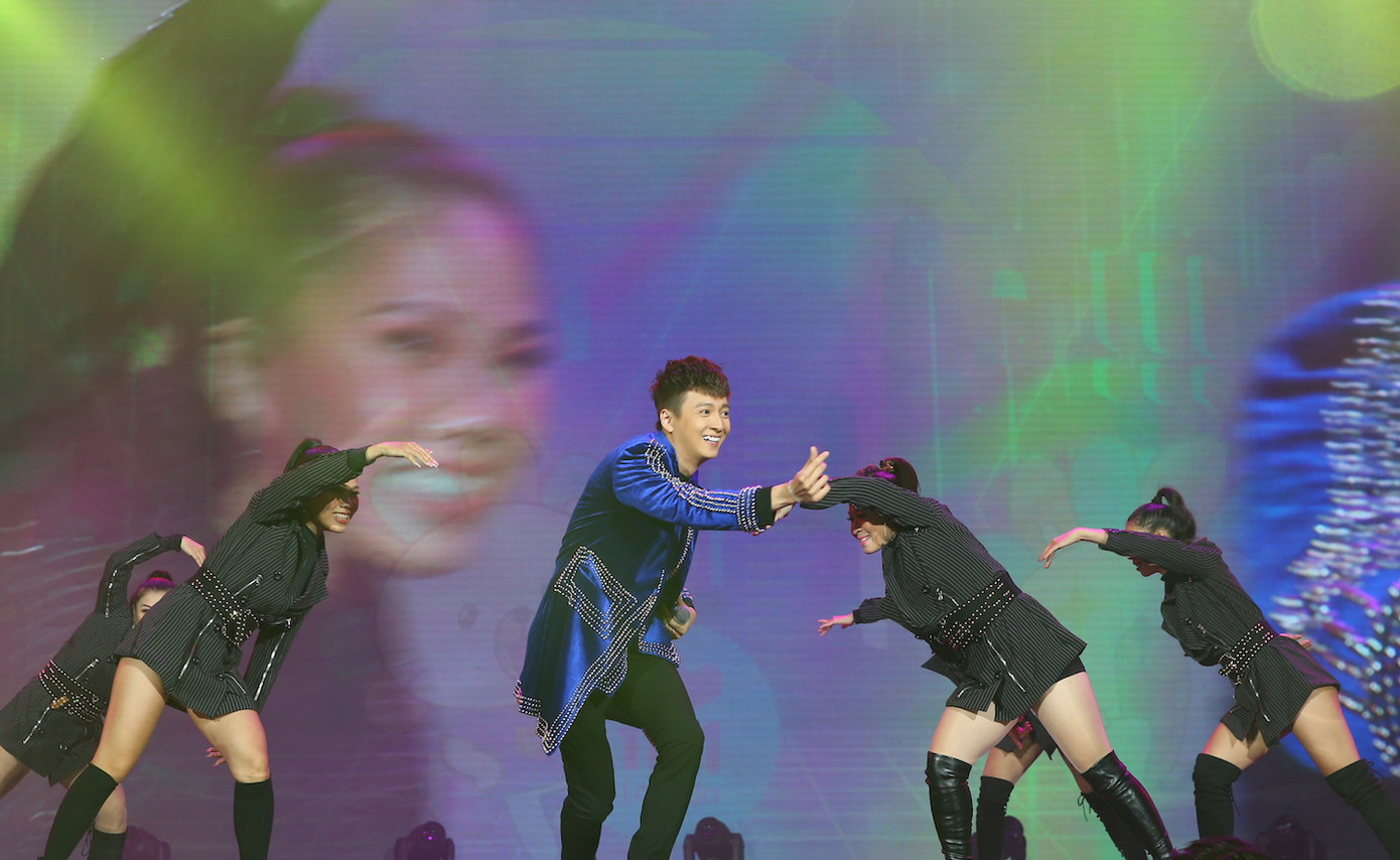 Sơn Tùng M- TP trình diễn cùng siêu sao quốc tế Taylor Swift ảnh 8