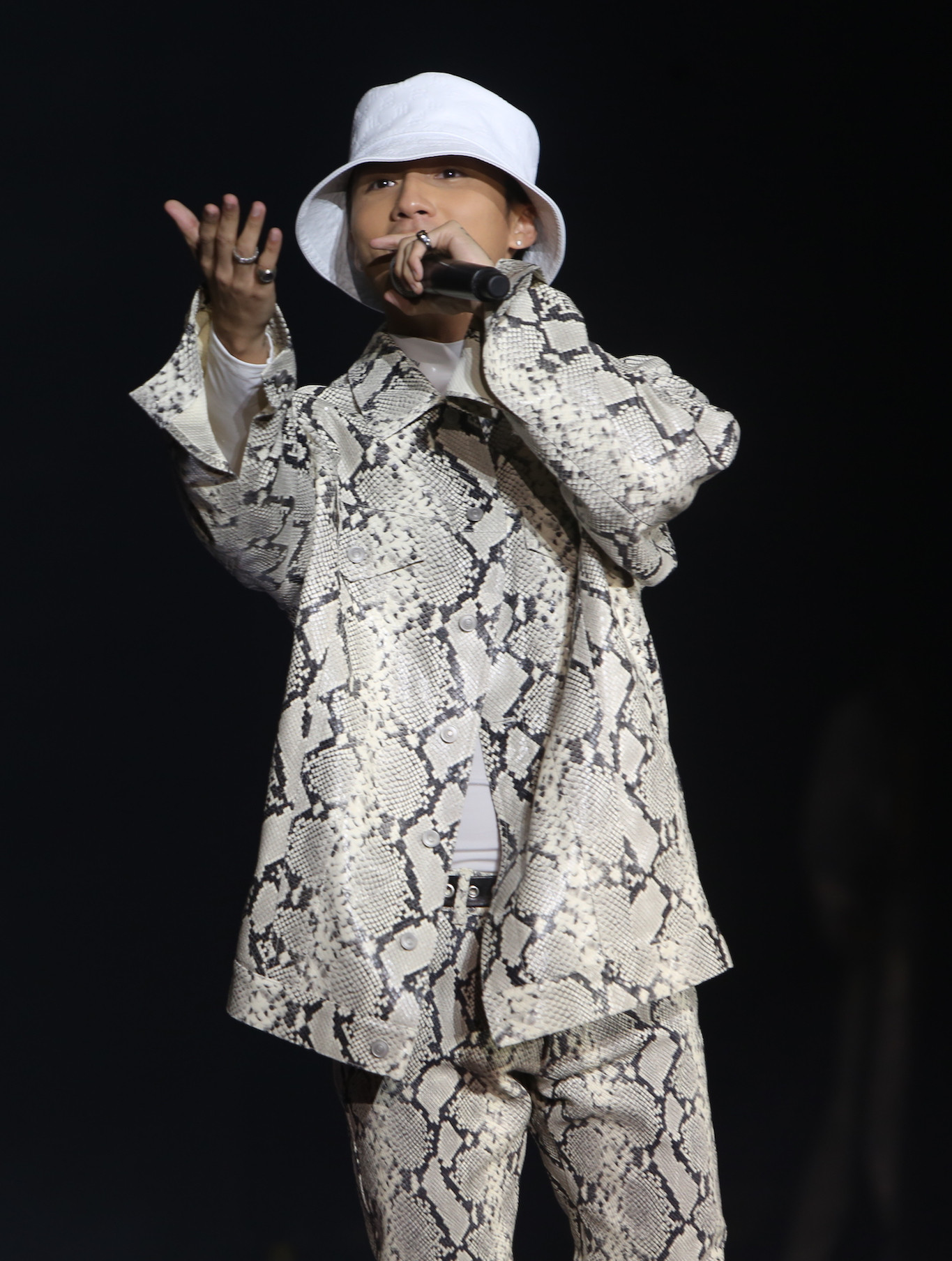 Sơn Tùng M- TP trình diễn cùng siêu sao quốc tế Taylor Swift ảnh 1