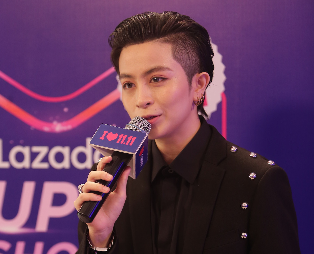 Sơn Tùng M- TP trình diễn cùng siêu sao quốc tế Taylor Swift ảnh 5