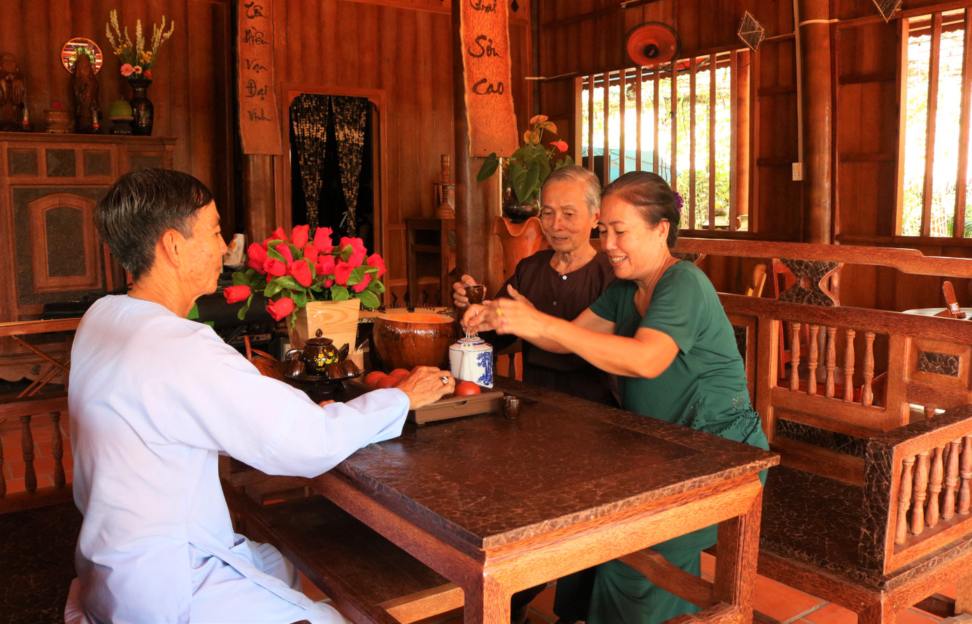 Độc đáo căn nhà xưa Nam bộ làm hoàn toàn bằng gỗ dừa ảnh 4