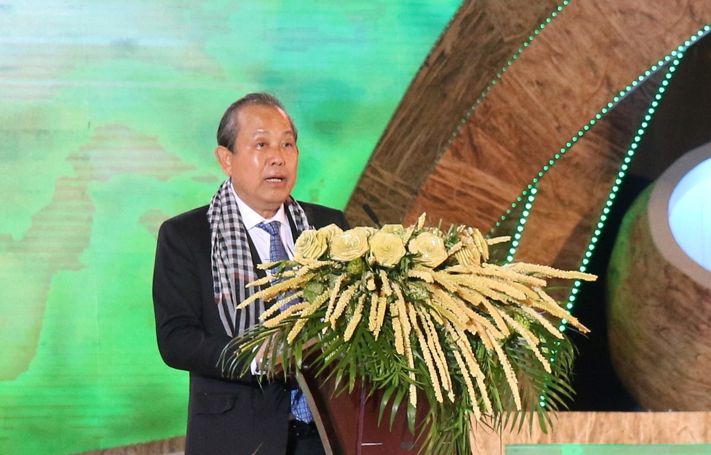 Hàng chục ngàn người đổ về Bến Tre tham quan lễ hội dừa ảnh 3