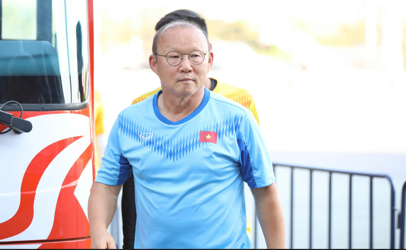 U23 Việt Nam rèn quân, ông Park hối hả chuẩn bị cho hai cánh ảnh 2