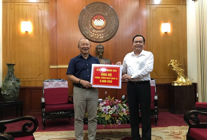 HLV Park Hang Seo: 'Tôi vẫn làm việc với ban huấn luyện hàng ngày' ảnh 1