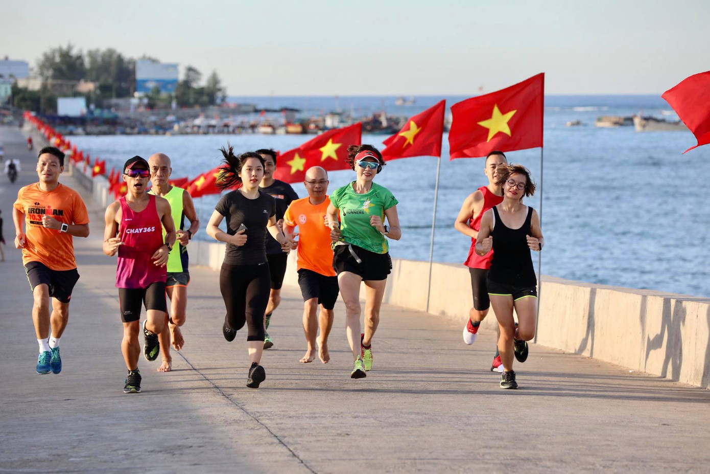 Cảm xúc Lý Sơn, tình bạn nhà báo già và người bạn vô địch ảnh 5